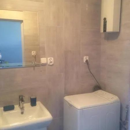 Lesna Apartment *